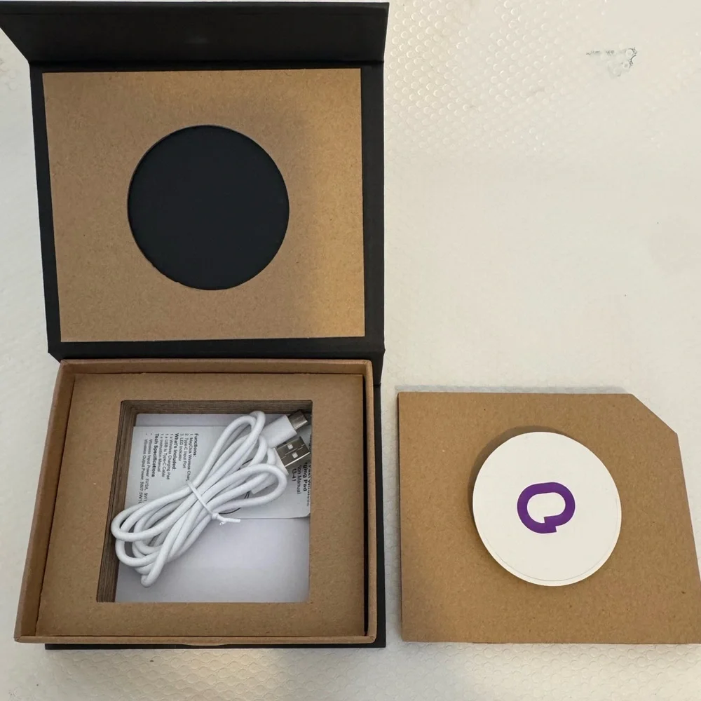 MagClick Recycled ABS Fast Wireless Charging Pad